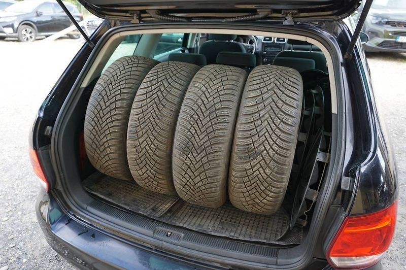 Volkswagen Golf Variant (2011) 2,0 - fotka 12 z 25