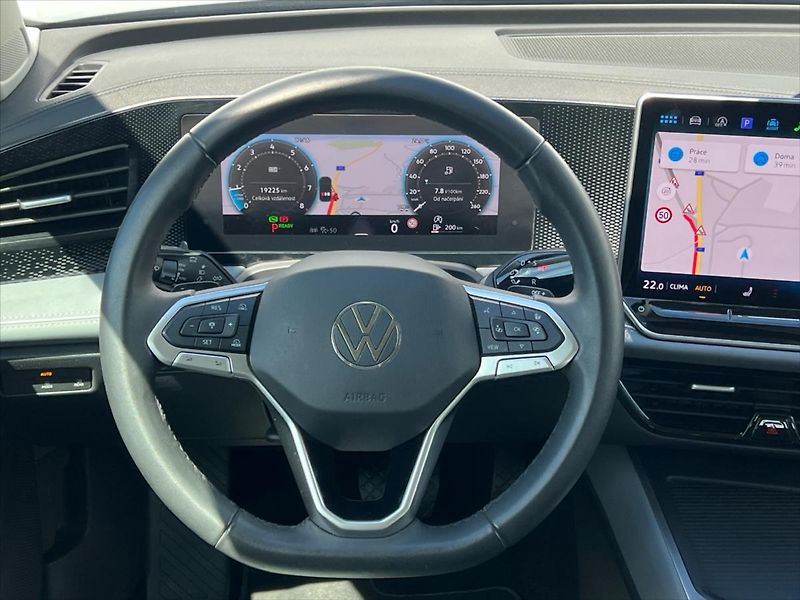 Volkswagen Passat Variant 1,5 eTSi 110kW 7DSG BUSINESS - fotka 15 z 28