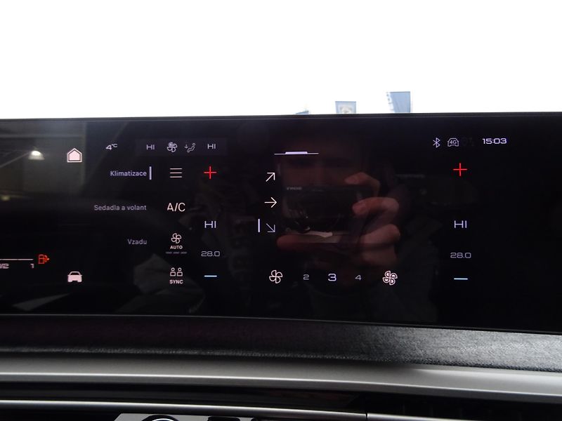 Peugeot 5008 (2026) GT Hybrid 145k e-DCS6 - fotka 39 z 56