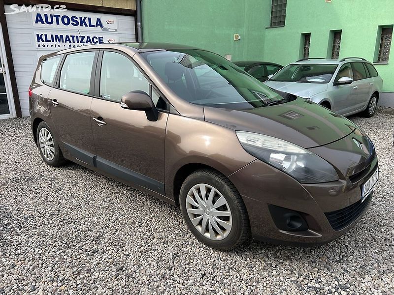 Renault Grand Scénic (2010) 1.5 DCi 78 KW - fotka 1 z 21