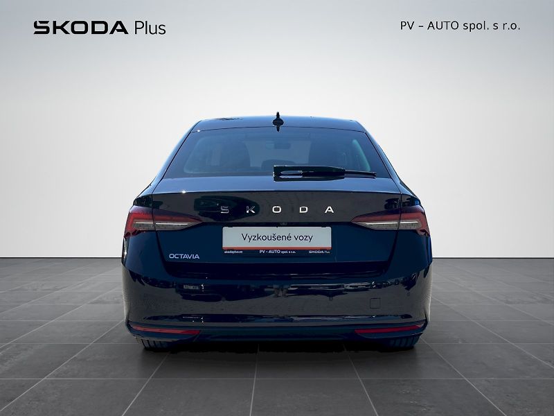 Škoda Octavia (2025) Top Selection 1.5 TSI 110kW MH - fotka 32 z 35
