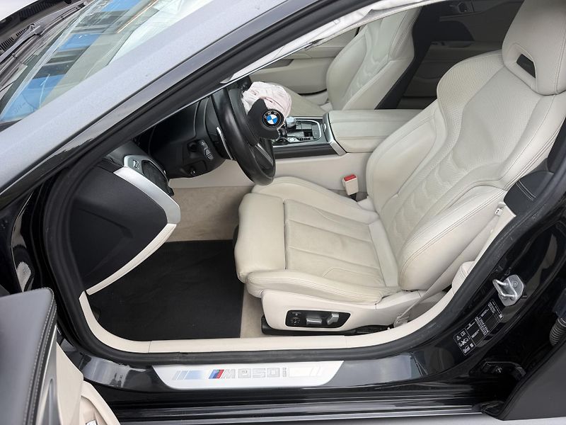 BMW Řada 8 M 850i xDrive 390kW HEAD-UP  - fotka 14 z 25