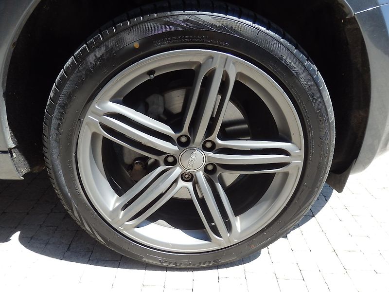 Audi Q5 3.0 TDI 176 kW S LINE - fotka 23 z 29