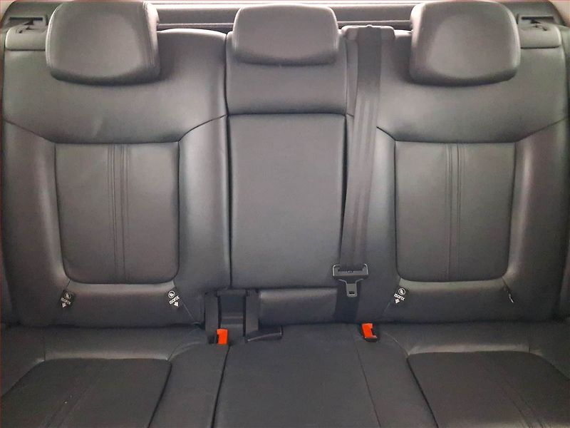 Peugeot 3008 (2010) 2.0 HDi, Tempomat - fotka 9 z 21