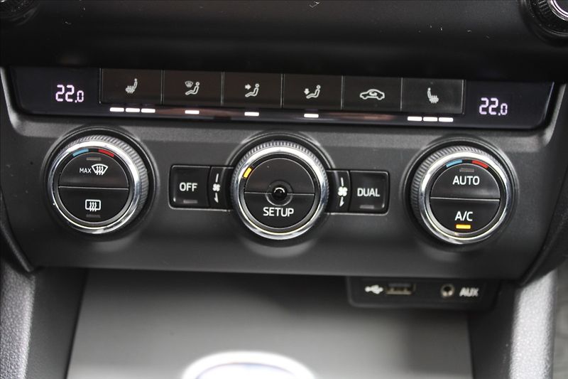 Škoda Octavia 1,2 TSI  NOVÉ V ČR,VÝHŘEVY - fotka 12 z 23