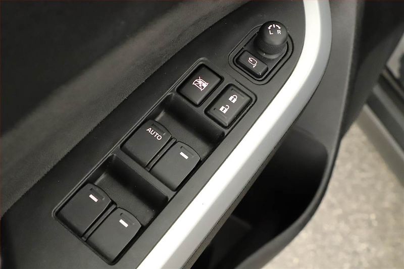 Suzuki Vitara (2017) 1.4 BoosterJet, 4X4, Automat - fotka 9 z 20