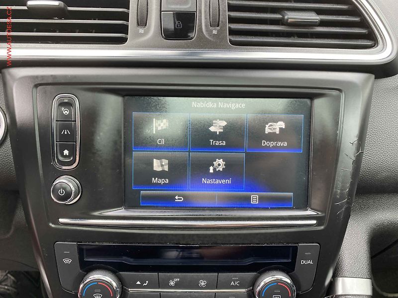 Renault Kadjar (2015) 1.6 DCi 4x4, BOSE Edition - fotka 16 z 18