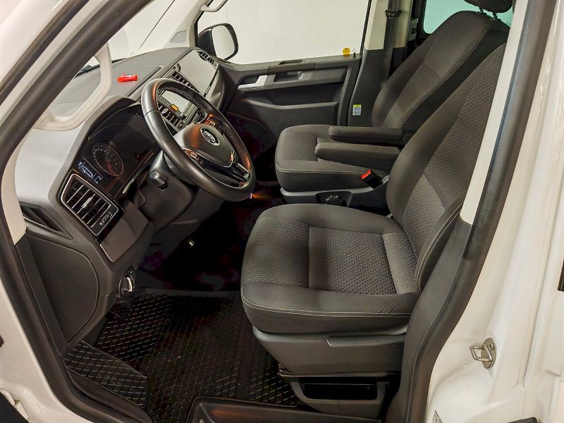 Volkswagen California (2018) 2.0 BiTDI 150 kW DSG 4x4 BEACH - fotka 16 z 24