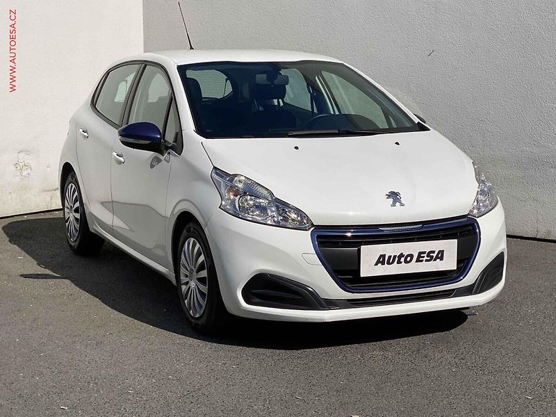 Peugeot 208 (2017) 1.2 PT, AC, tempo - fotografie inzerátu