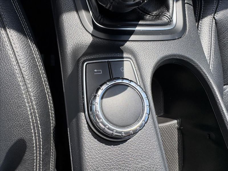 Mercedes-Benz Třídy B 1,6 200i 115kW,Bi-Xen,Kůže,Nav - fotka 11 z 36
