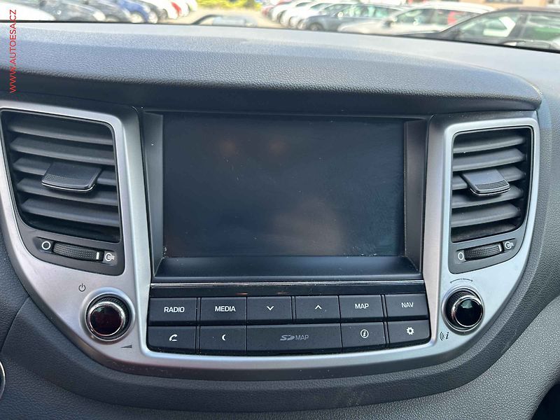 Hyundai Tucson (2015) 2.0 CRDi, 2.maj,ČR - fotka 13 z 19