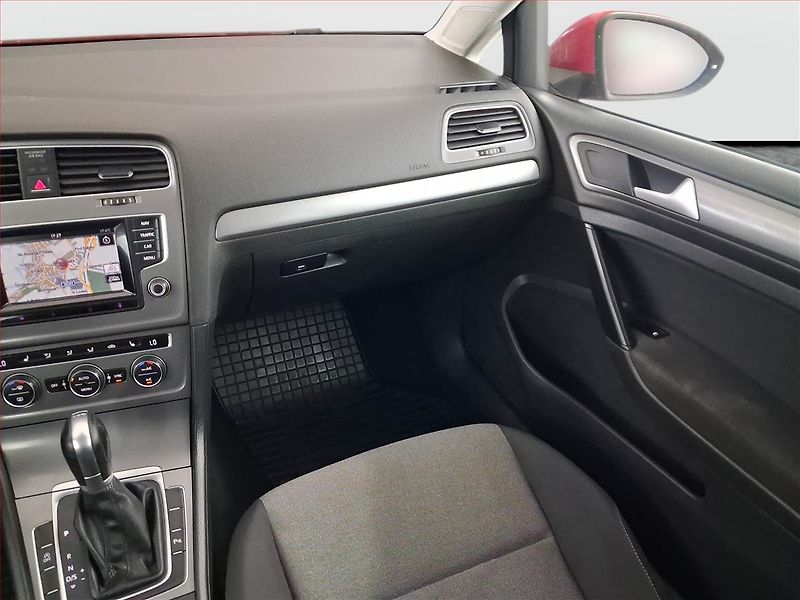 Volkswagen Golf (2014) 1.6 TDI, Automat, Navi - fotka 8 z 19