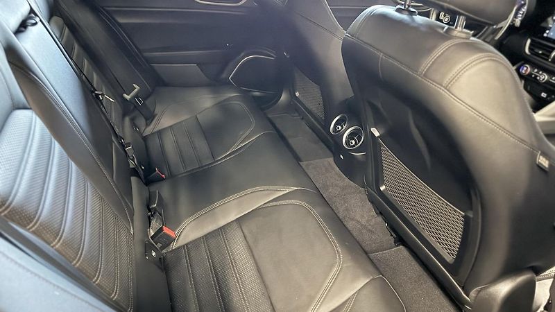 Alfa Romeo Giulia (2023) 2.2D,SPRINT,AT8,ZÁRUKA - fotka 27 z 56