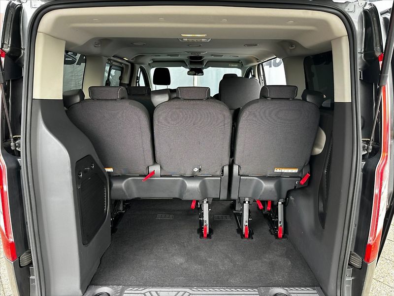 Ford Tourneo Custom 2,0 TDCi 96kW-CZ-DPH-SERVIS!! - fotka 16 z 45
