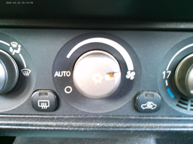 Mitsubishi Lancer 1.6 i, 72 kW, klima, nová STK - fotka 19 z 22