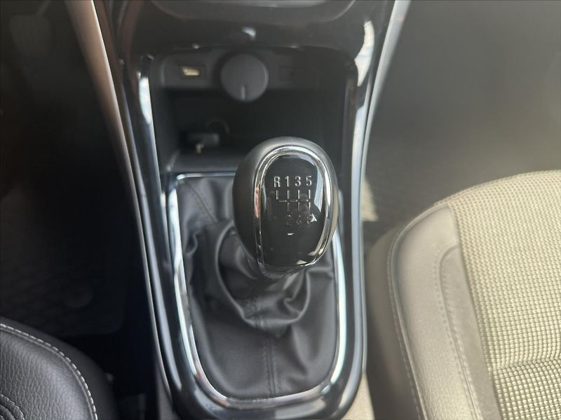 Opel Astra 1,6 CDTi - fotka 16 z 28