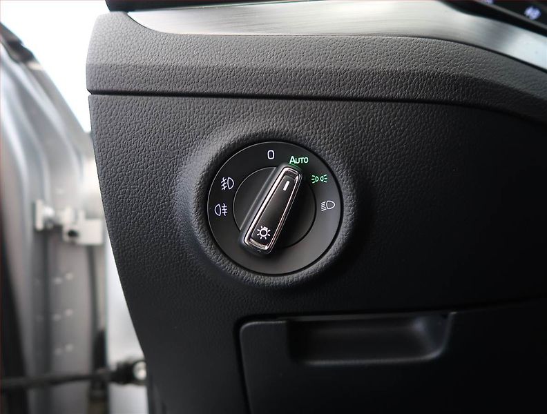Škoda Superb (2016) 2.0 TDI 4x4, 4X4, Automat - fotka 30 z 31