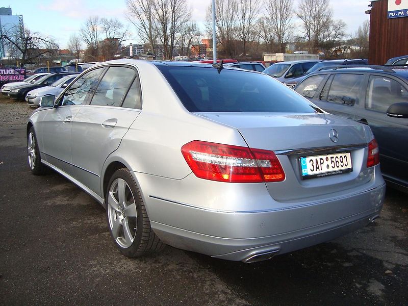 Mercedes-Benz Třídy E (2008) E 500,1.Maj. v ČR,Servisní k. - fotka 5 z 74