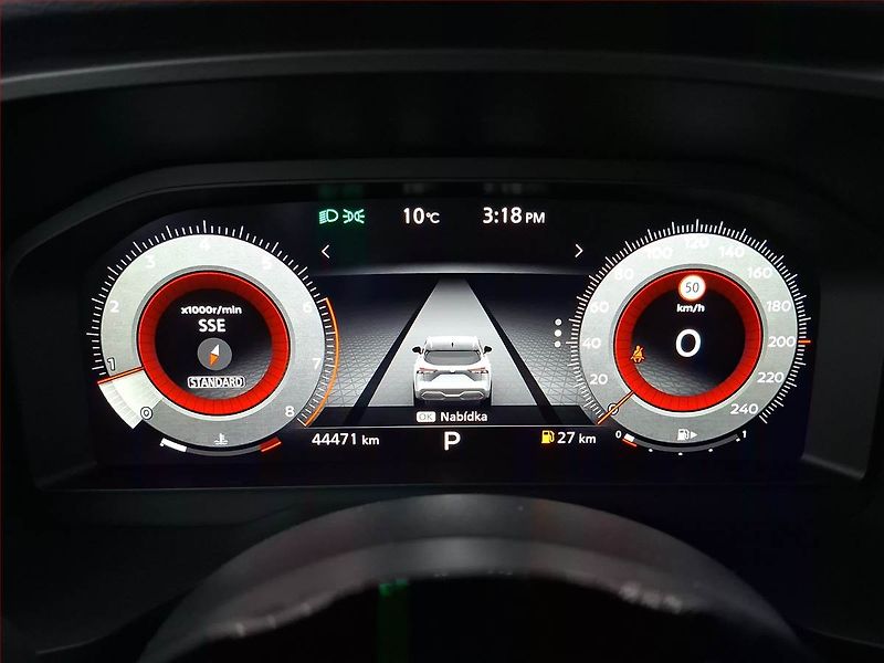 Nissan Qashqai (2022) 1.3 DIG-T - fotka 11 z 23