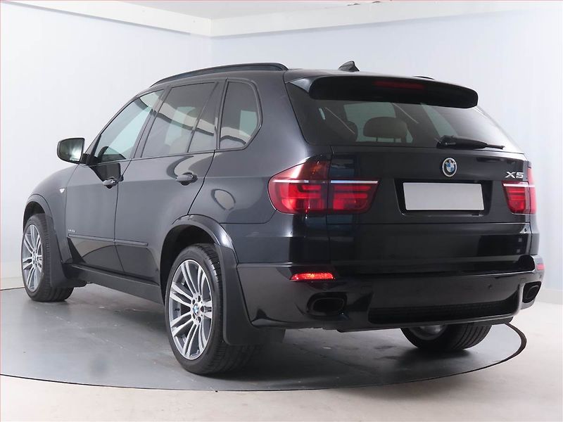 BMW X5 (2012) xDrive30d, 4X4, Automat, Kůže - fotka 4 z 15