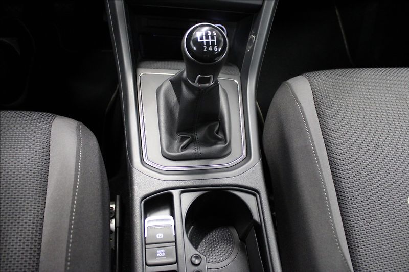 Volkswagen Touran 1,2 TSI 1.majitel - fotka 21 z 31