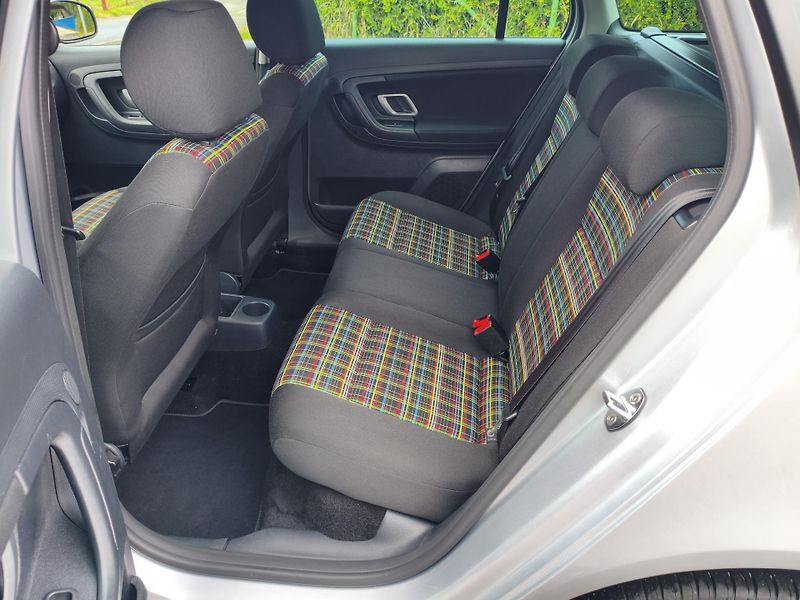 Škoda Fabia (2013) 1,2 TSI Style combi - fotka 17 z 32