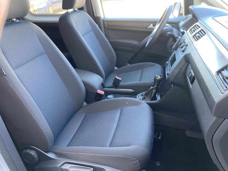 Volkswagen Caddy (2019)  MAXI 2,0TDi 7 míst záruka km - fotka 17 z 21