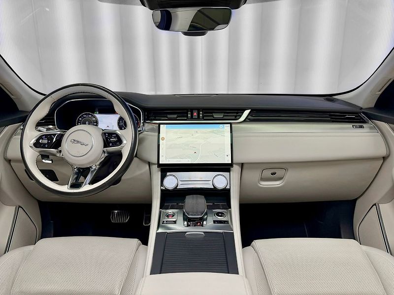 Jaguar F-Pace D200 S AWD, PANORAMA, ASSIST, - fotka 10 z 31