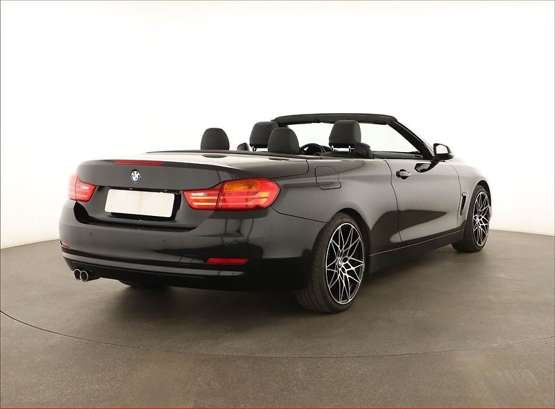BMW Řada 4 (2017) 420d - fotka 5 z 18