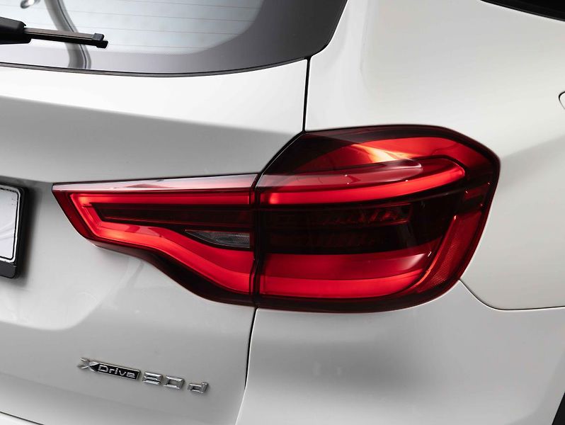 BMW X3 xDrive20d - fotka 10 z 22