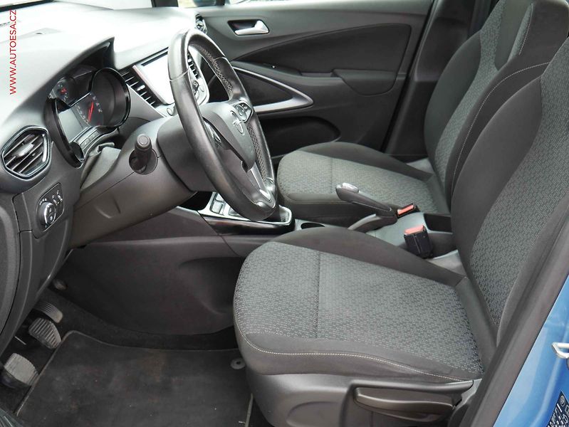 Opel Crossland X (2018) 1.2 PT, AC, tempo, park.asist - fotka 9 z 19