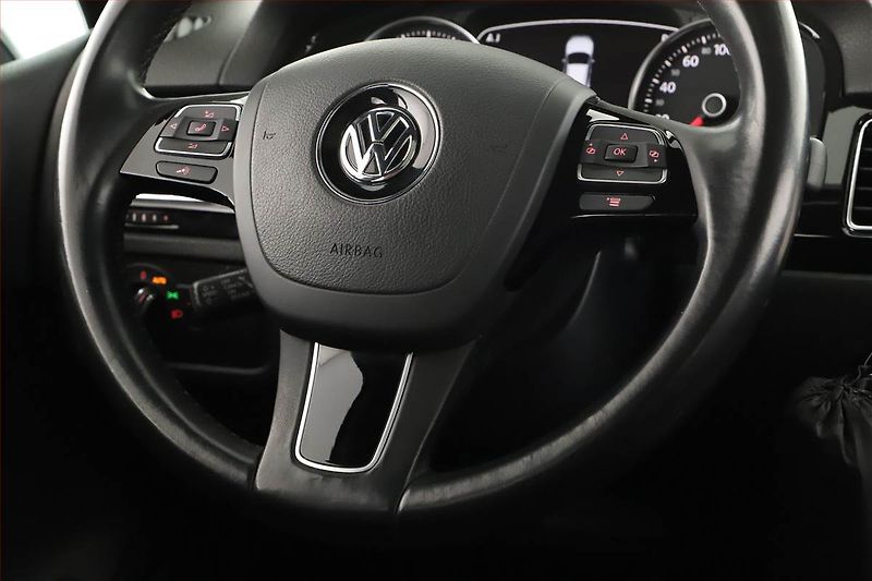 Volkswagen Touareg (2012) 3.0 TDI, 4X4, Automat - fotka 19 z 21