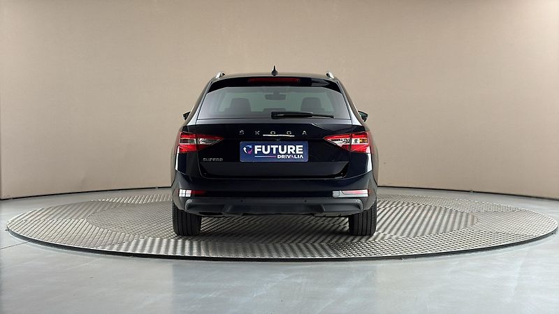 Škoda Superb 2.0 TDI DSG Style Combi - fotka 5 z 27
