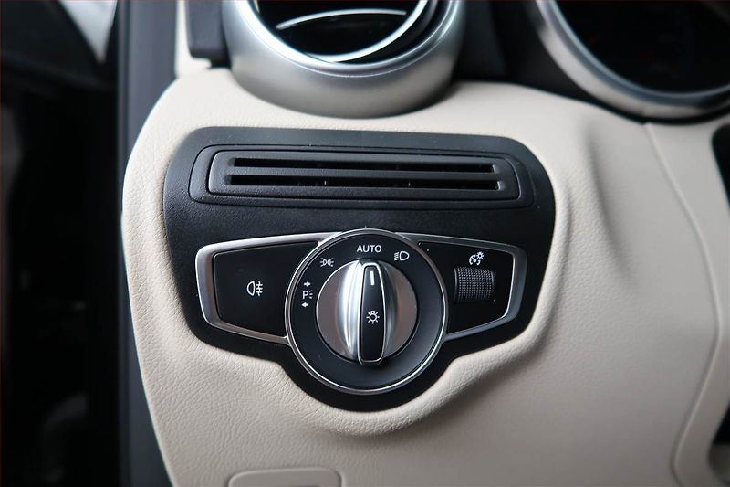 Mercedes-Benz GLC (2021) 220 d - fotka 19 z 25