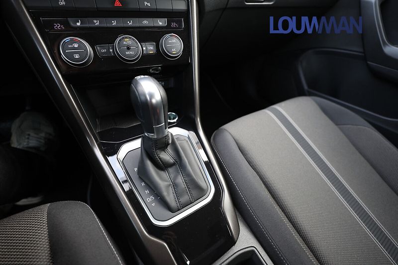 Volkswagen T-Roc Design 1.5 TSI DSG7 - fotka 11 z 26