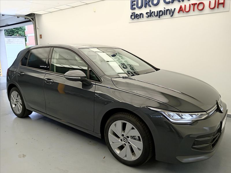 Volkswagen Golf (2025) 1,5   TSI People - fotka 8 z 16