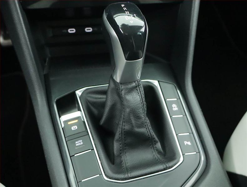 Volkswagen Tiguan (2021) Life 2.0 TDI - fotka 13 z 26