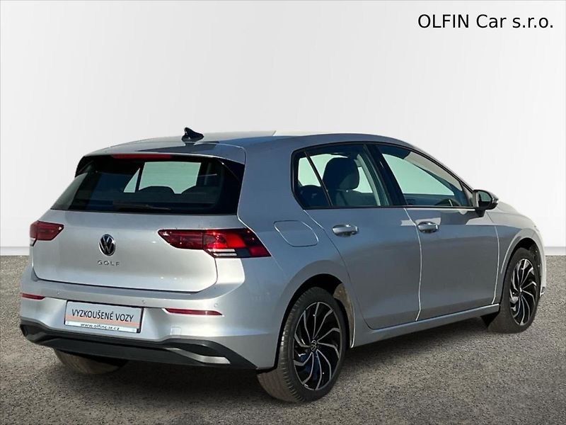 Volkswagen Golf 1,0 TSi 81kW LIFE  REZERVACE 8 - fotka 2 z 25
