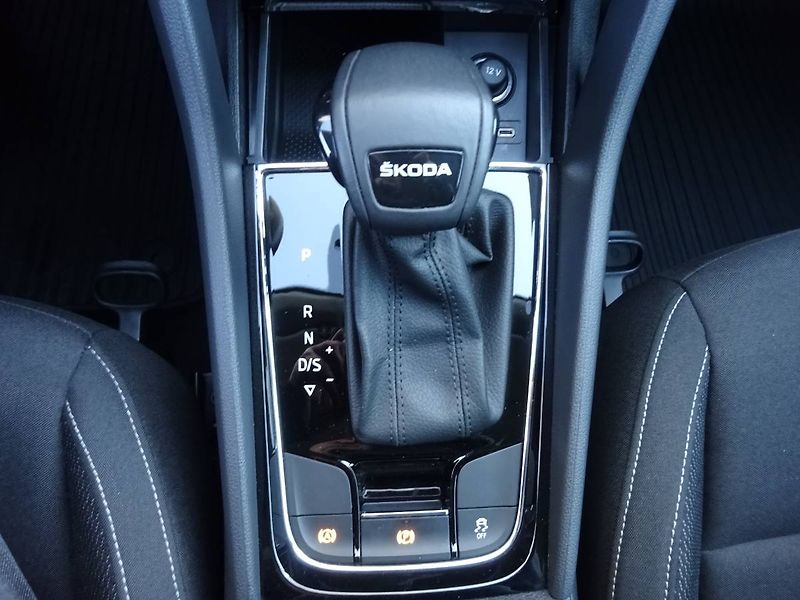 Škoda Karoq (2024) 1,5 TSi/ 110kW DSG Ambition - fotka 27 z 28