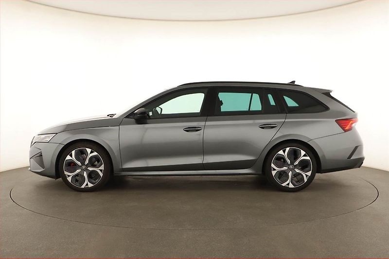 Škoda Octavia (2025) RS 2.0 TSI, RS 2.0TSI 195KW - fotka 3 z 17