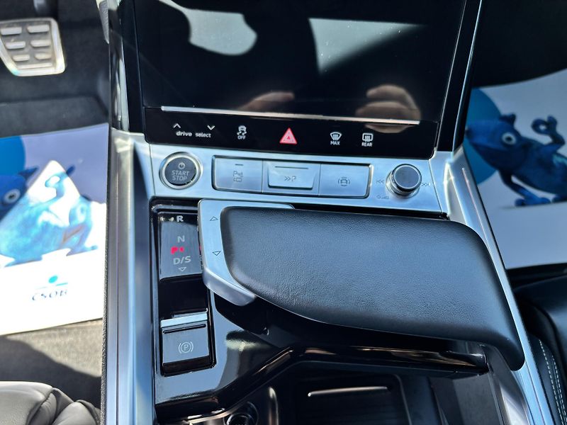 Audi Q8 e-tron (2023) S-Line 55 300kW 114kWh Matrix  - fotka 27 z 41