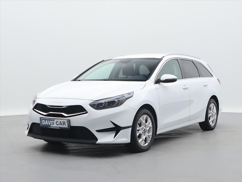 Kia Ceed 1,5 T-GDI 117kW TOP DPH CZ 1.M - fotka 3 z 32
