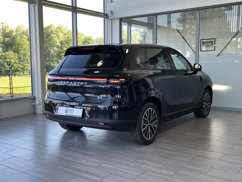 Leapmotor B10 (2026) DESIGN HYBRID EV, světlý int. - fotka 4 z 17