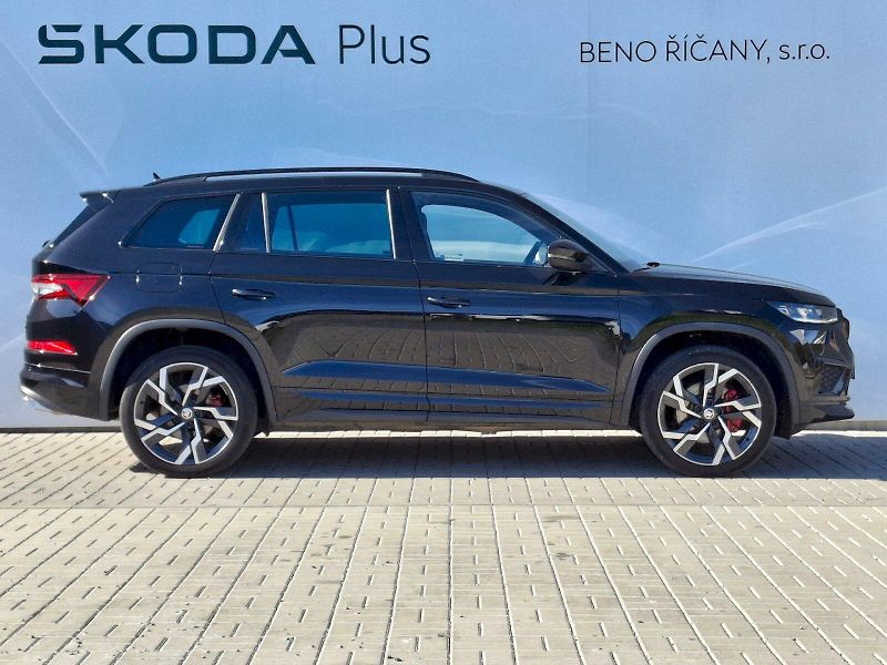 Škoda Kodiaq (2023) RS Challenge DSG 4x4 2,0TSi 18 - fotka 11 z 35