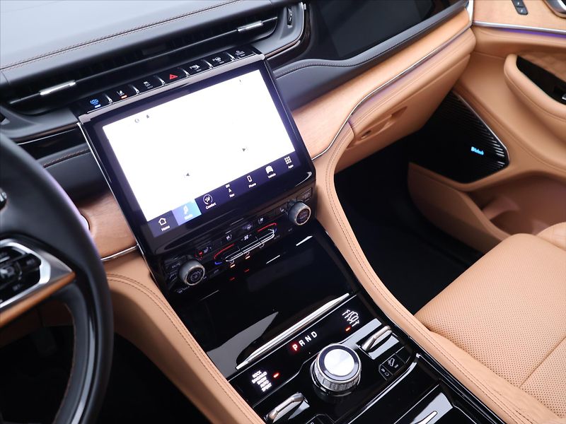 Jeep Grand Cherokee 2,0 4xe Summit Plug-In CZ DPH - fotka 73 z 90