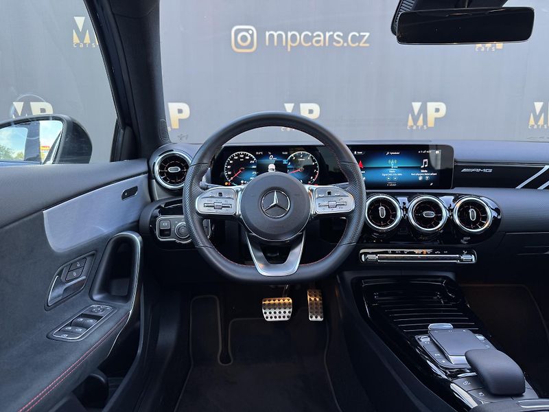 Mercedes-Benz Třídy A (2021) AMG 45 4MATIC+, MULTIBEAM  - fotka 13 z 56