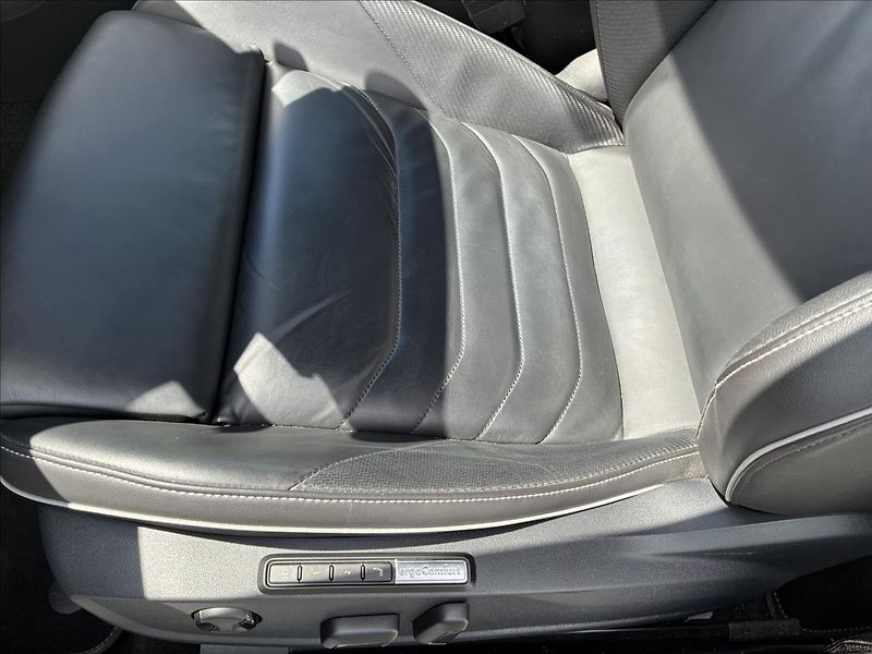 Volkswagen Arteon 2,0 TSI 206 KW,R-LINE,KŮŽE - fotka 11 z 31
