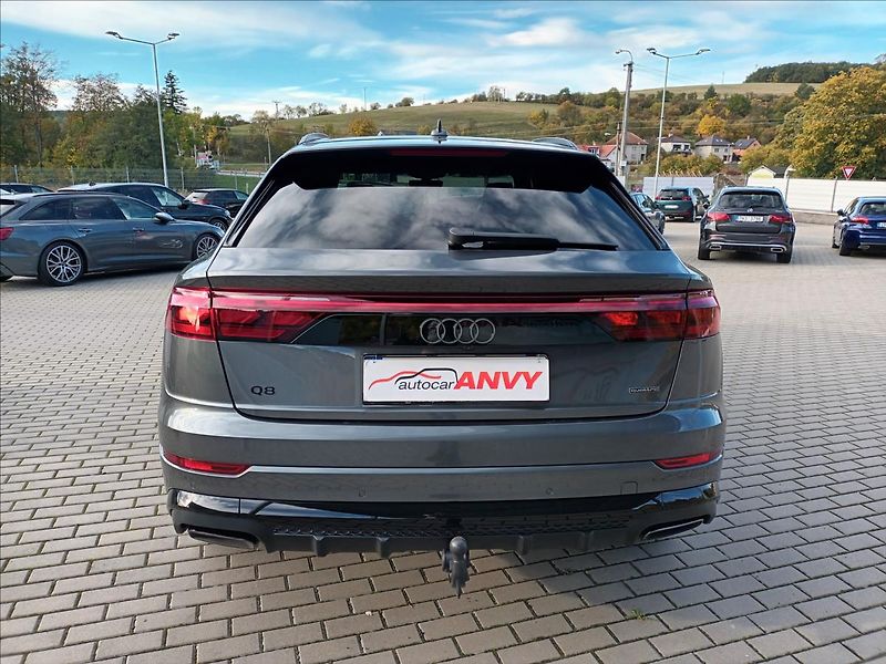 Audi Q8 3,0 TDI,210KW,S-line,ČR 1MAJ, - fotka 6 z 50