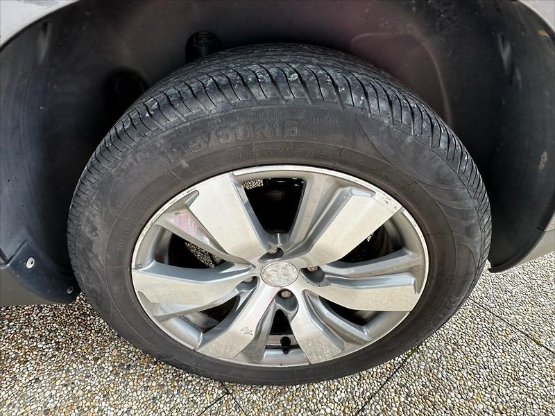 Peugeot 2008 1,2 i 60kW PureTech, ČR,1.maj - fotka 32 z 35