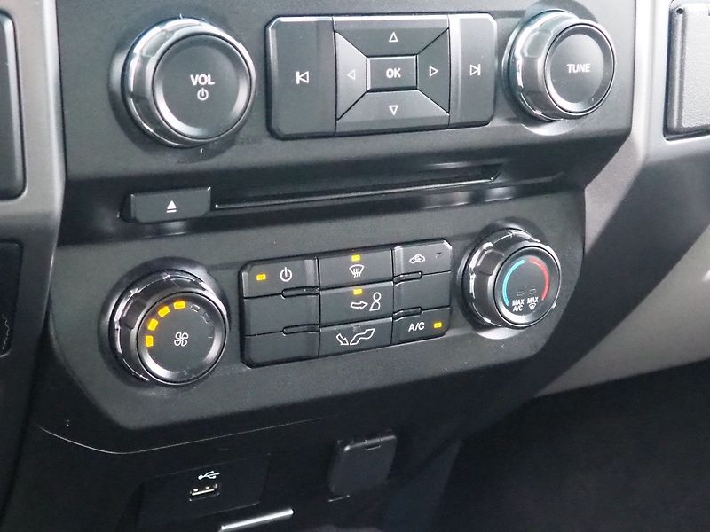 Ford F-150 (2018) 3.3L 4x4 SuperCrew - fotka 25 z 41